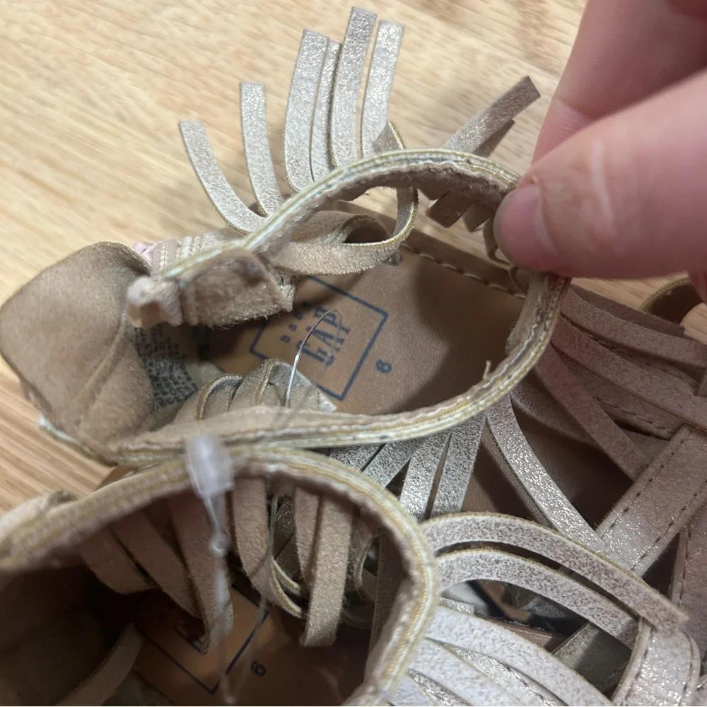 Baby Gap Fringe Sandals Sz 6 Gold Boho Girls Baby Toddler Zip Back